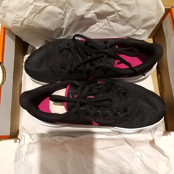 NEW  Nike Women's Downshifter 11 Black/Fireberry   Running Shoes size 6 - Picture 7 of 9